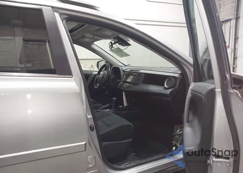 2018 Toyota Rav4 Xle z USA, uszkodzony, nr VIN 2T3RFREV7JW767579